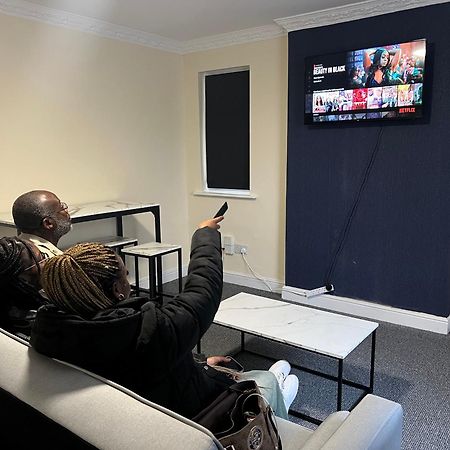 Lausory King Bed Living Your Luxe Home Away Nottingham Dış mekan fotoğraf