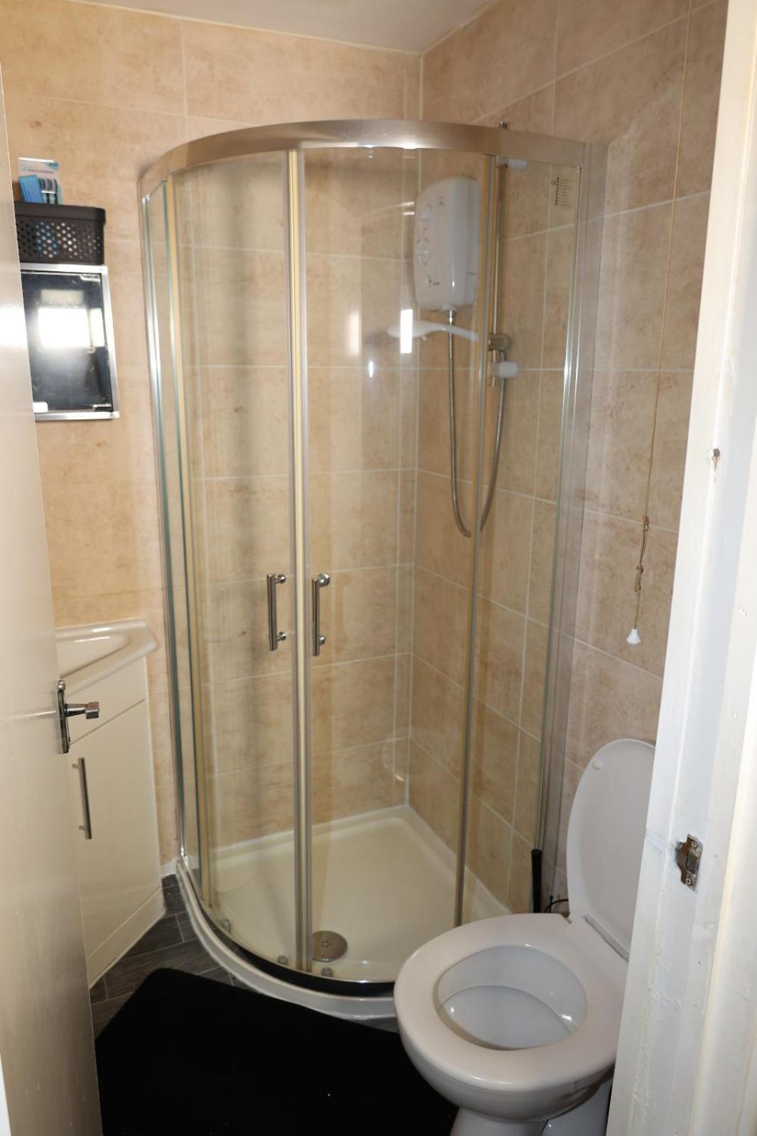Lausory King Bed Living Your Luxe Home Away Nottingham Dış mekan fotoğraf